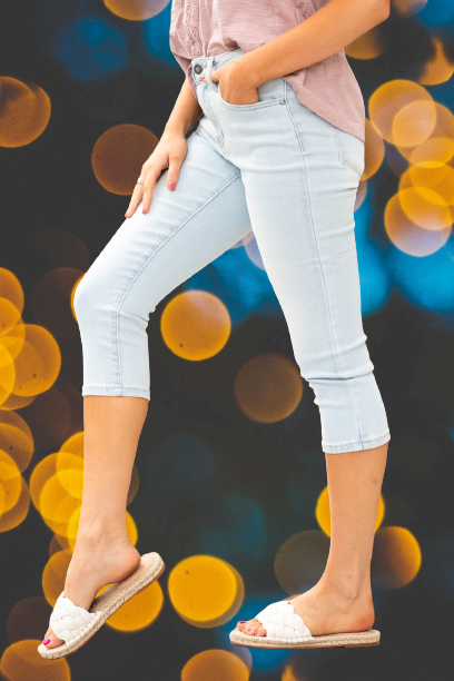 *Ultra Light Blue Mid-Rise Skinny Capri