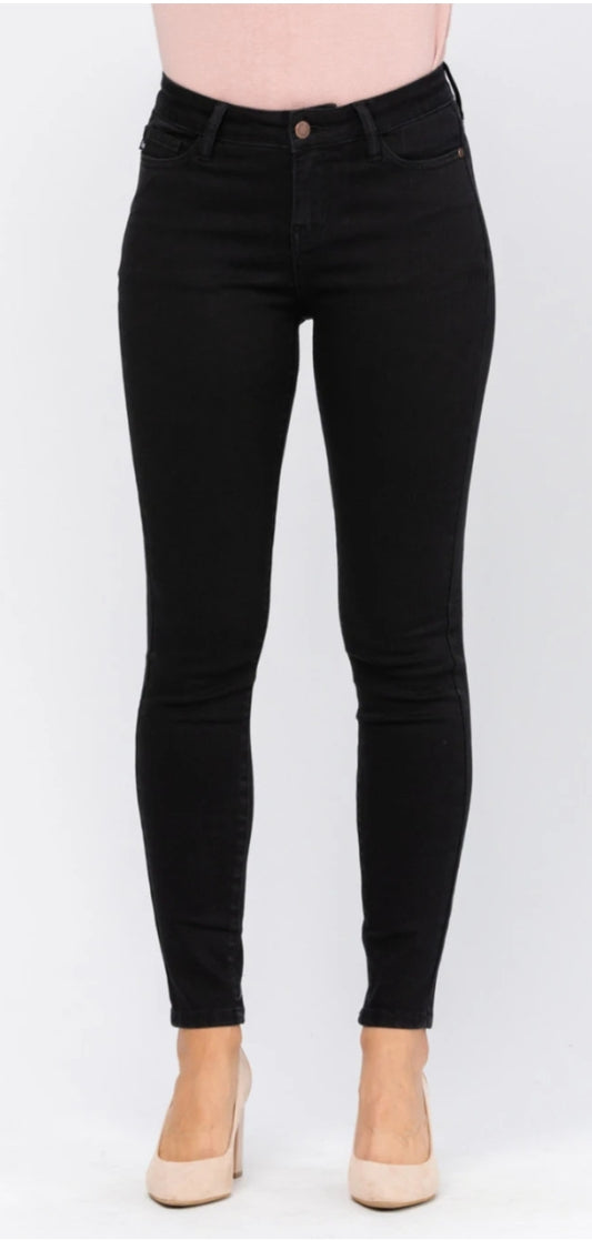 *Non-distress Skinny Jean-Black